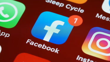 Image of social media apps | The New Way Coaches Are Growing Without Social Media Overload