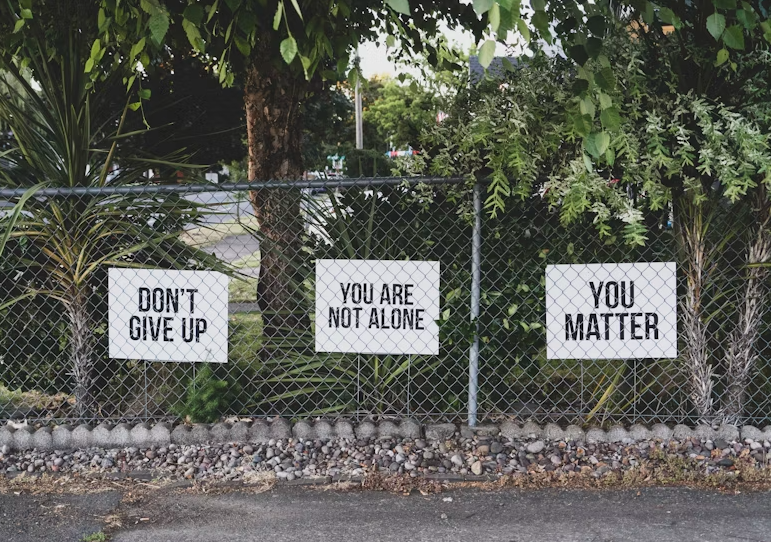 Image of encouraging sign of the street | The 3 Things That Actually Matter for Coaching Business Growth